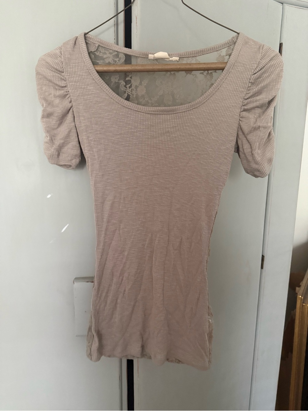 Women's Ribbed Scoop Neck Tee with Puff Sleeve -